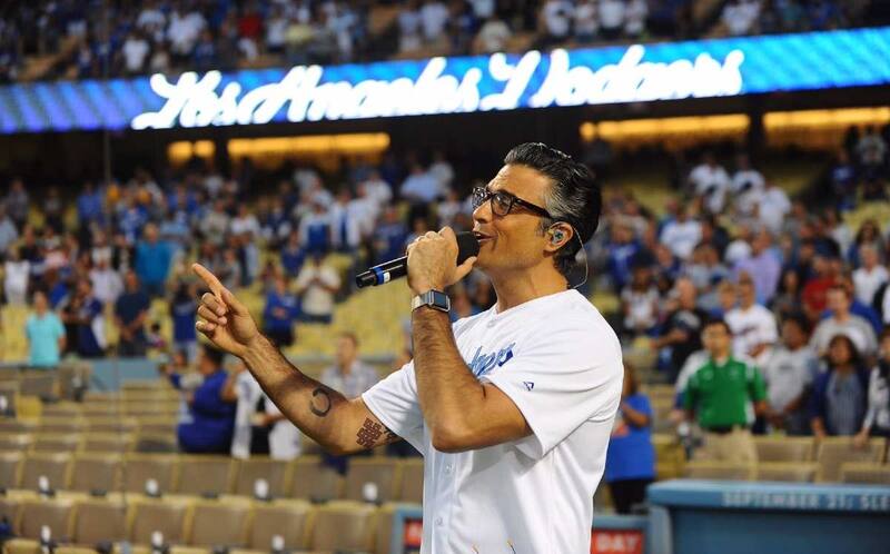 jaime camil Interpreta Himno Nacional de EUA - Créditos: Instagram