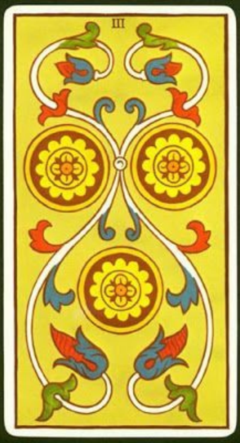 3 de oro invertido del Tarot de Marsella