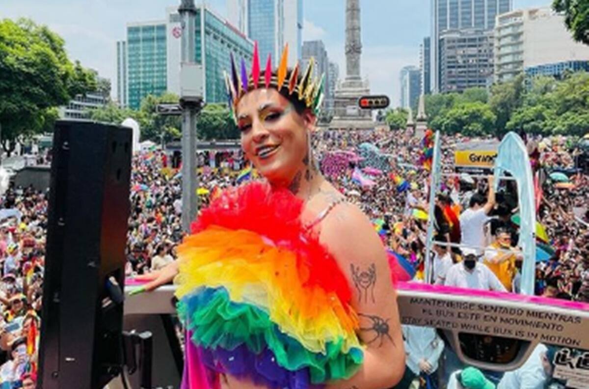 ¿Y el amor? Abuchean a Kunno en plena marcha LGBT mientras él sonríe: "Fuera Kunno"