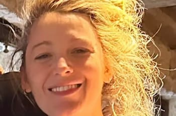 Blake Lively culpa a Ryan Reynolds por su "mal día de cabello"