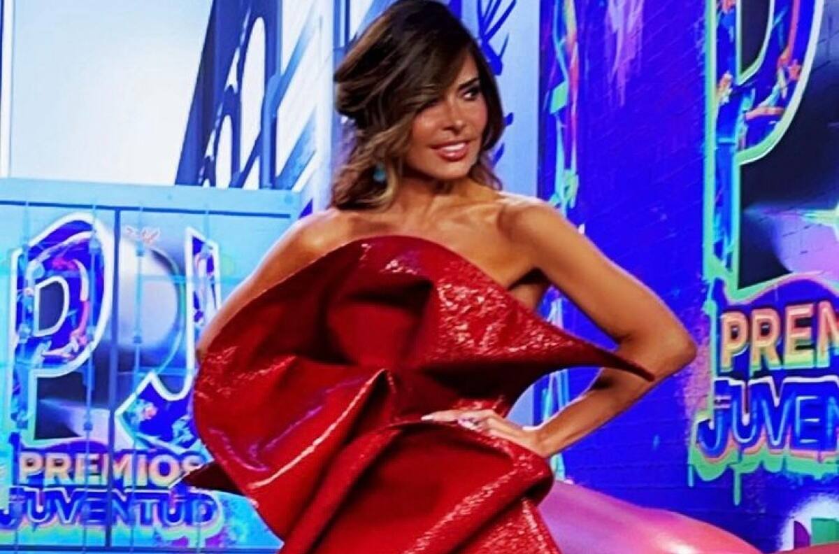 Gloria Trevi se alista para las fiestas patrias de México con este sombrero