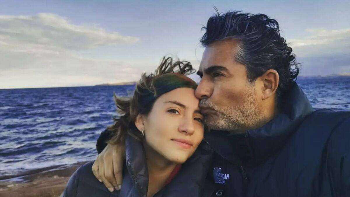 Raúl Araiza rompe el silencio y dice qué opina sobre la relación de su hija con otra mujer