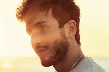 Sebastián Yatra presenta un adelanto de su nuevo sencillo “Amor pasajero”