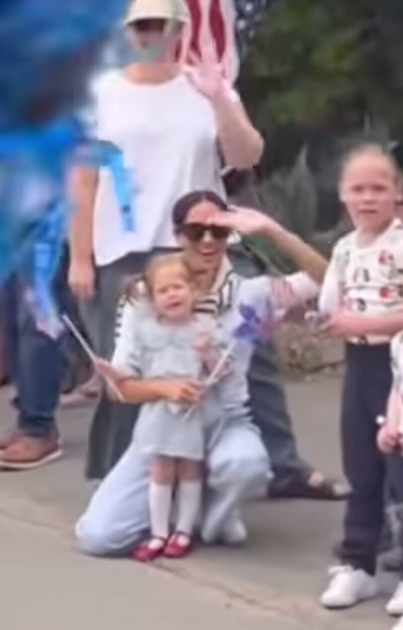 Madre e hija asistieron a un desfile del 4 de julio