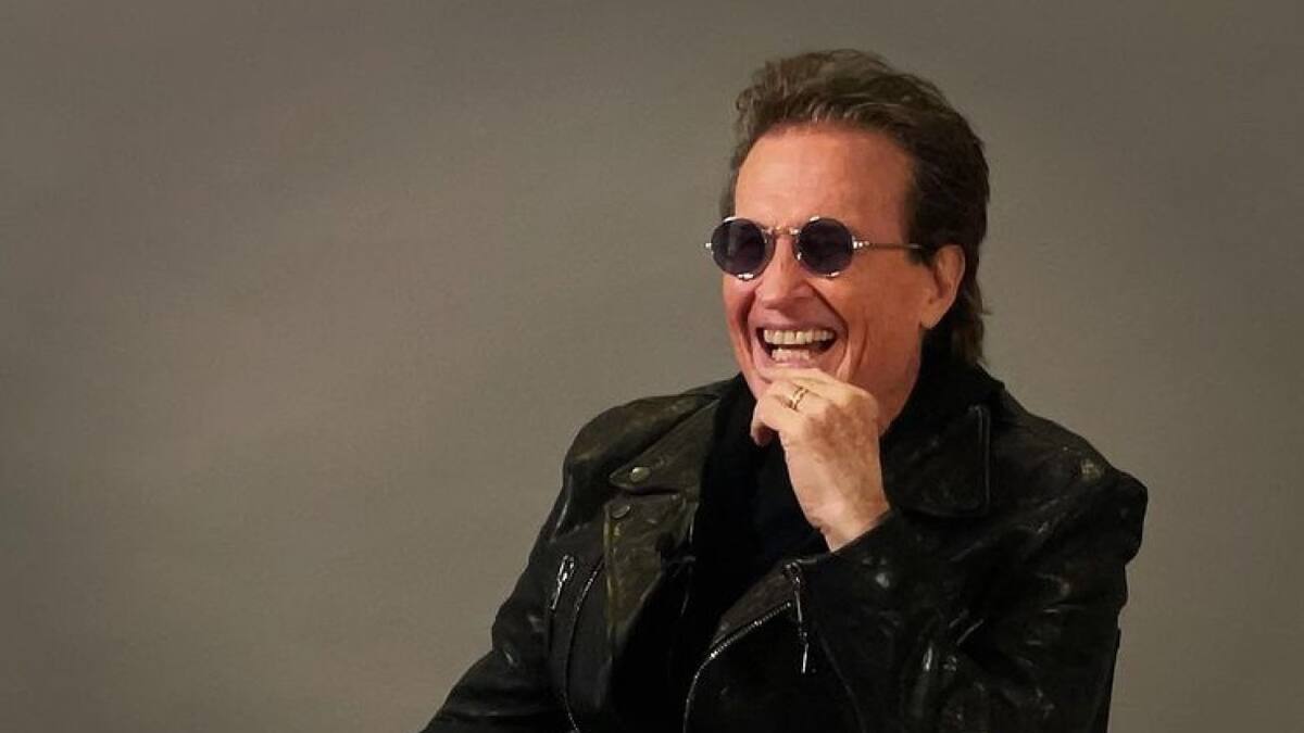 Emmanuel está listo para ser reconocido en la ceremonia del Latin Grammy 2021