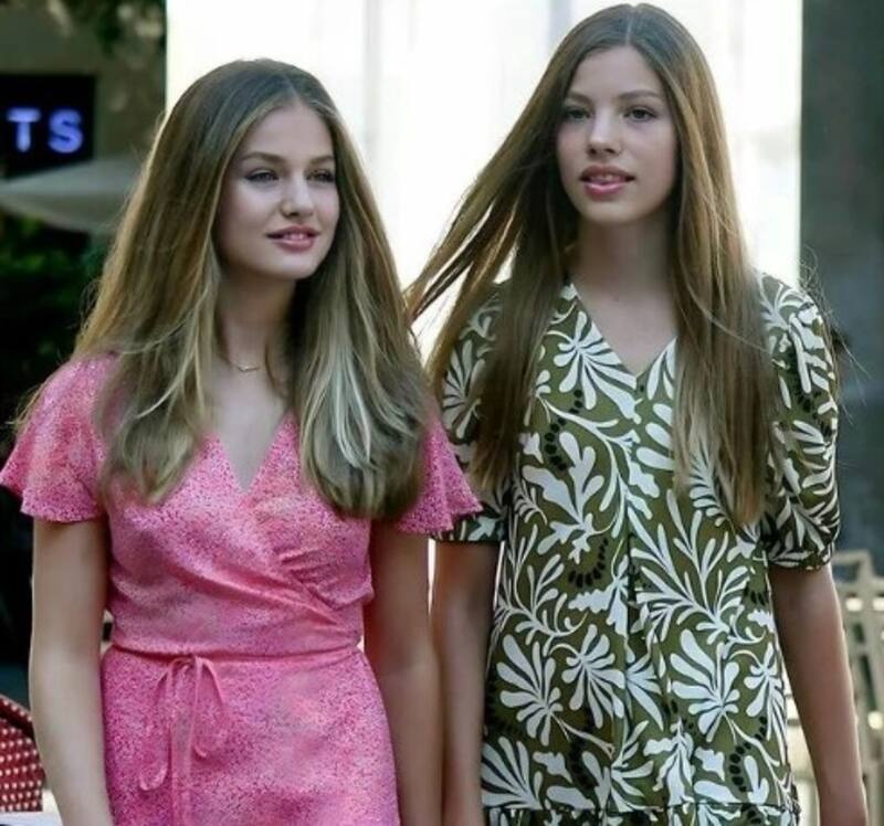 Las hijas de los reyes de España están disfrutando al máximo su verano juntas. - Créditos: Instagram