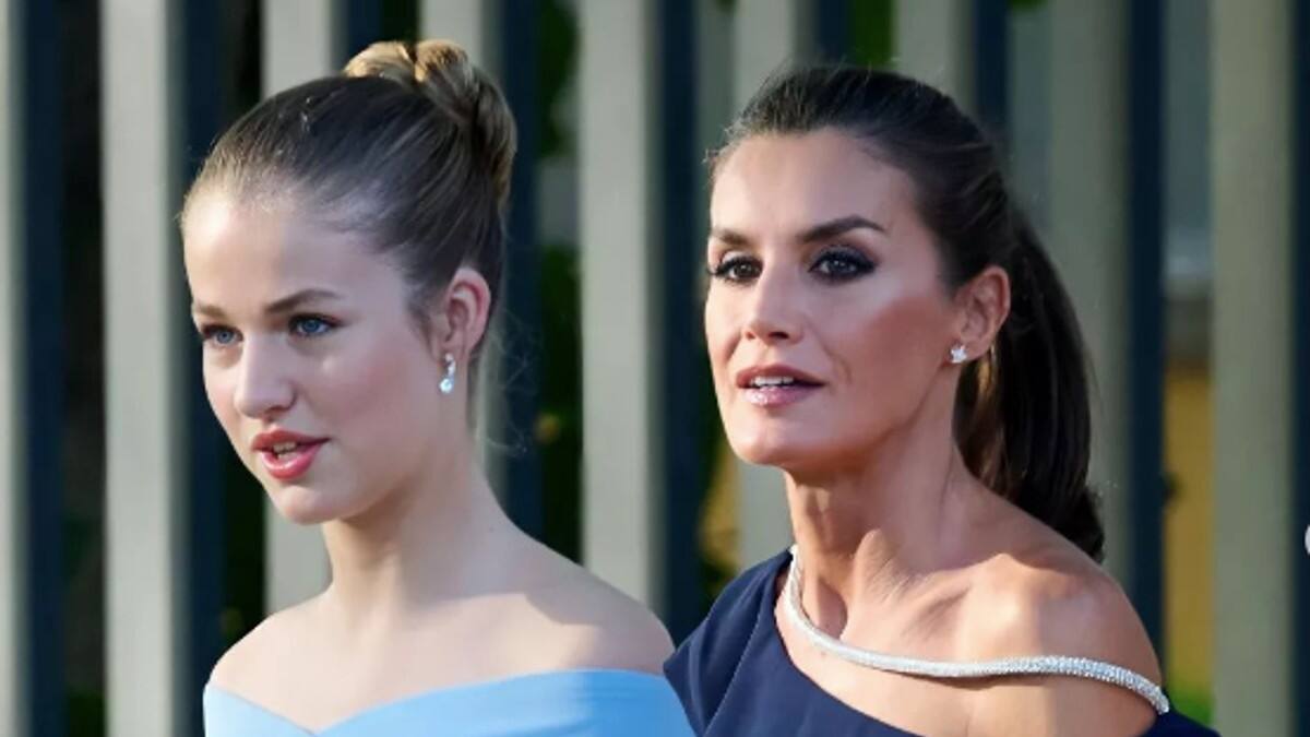 Letizia y Leonor combinan sus outfits en azul para los Premios Fundación Princesa de Girona