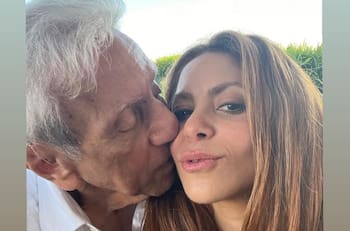 Shakira emociona a su padre cantándole en el día de su cumpleaños