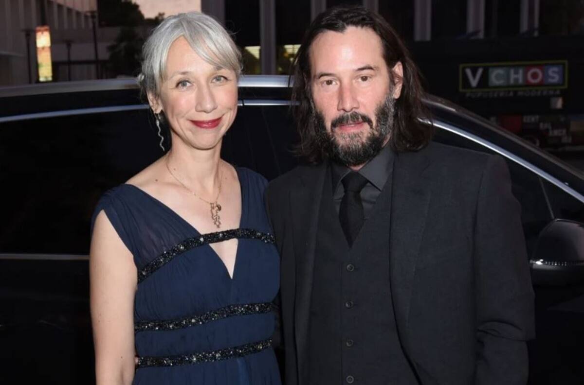 Keanu Reeves deja la soltería para comprometerse con su novia Alexandra Grant