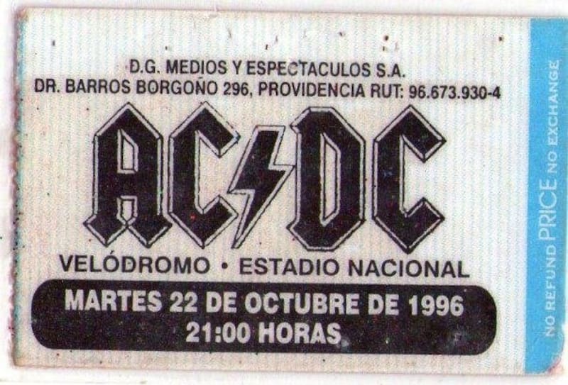 Entrada para el concierto que la banda dio en 1996.