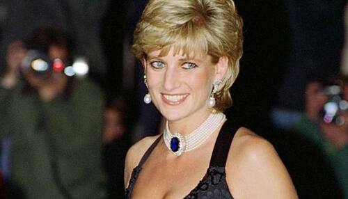 El príncipe Harry pidió su propio pastel para el día de su cumpleaños. Créditos: Instagram