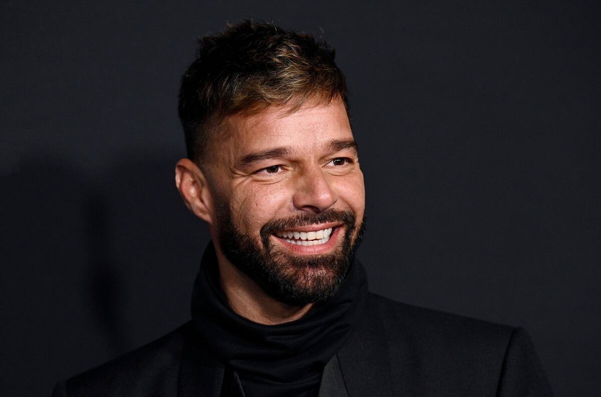 Alcohol y drogas, filtran parte de la denuncia del sobrino de Ricky Martin por violencia y acoso