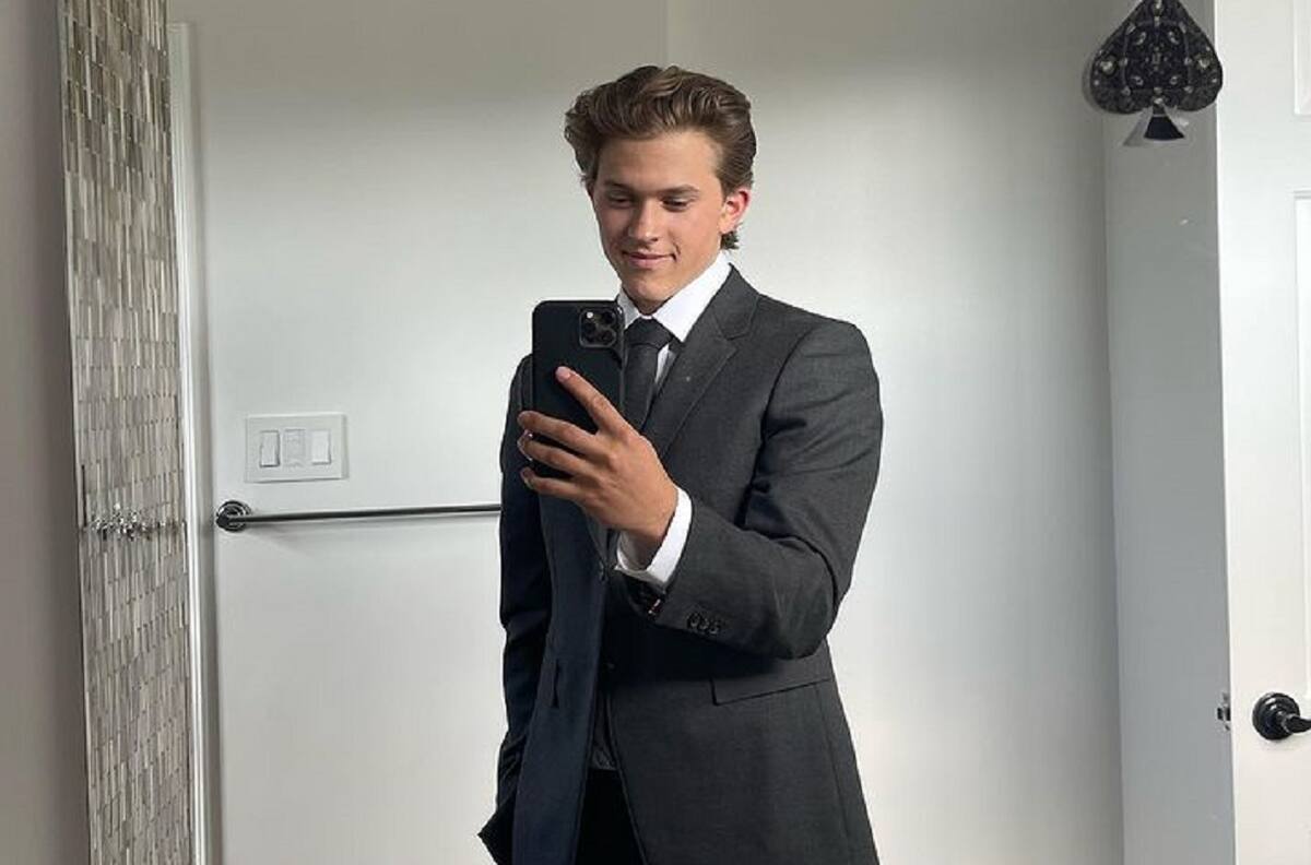 Así luce Deacon, el hijo de Ryan Phillippe y Reese Witherspoon, a sus 18 años