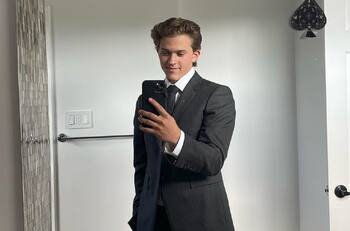 Así luce Deacon, el hijo de Ryan Phillippe y Reese Witherspoon, a sus 18 años