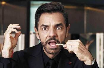 Eugenio Derbez se burla del ahuehuete "seco" de Reforma y redes los critican