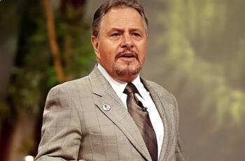 ¿Por qué dicen que el hijo de Mario Bezares es de Paco Stanley?