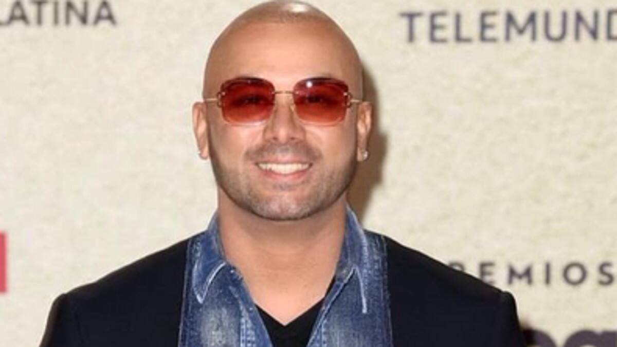 Wisin, Jhay Cortez y Ozuna estrenan “Emoji de corazones”