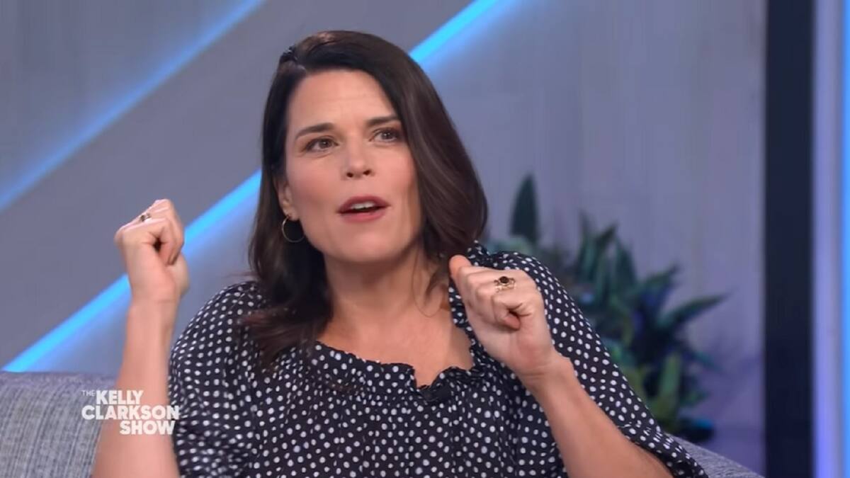 Neve Campbell recordó cuando fue atacada increíblemente por un oso en una filmación
