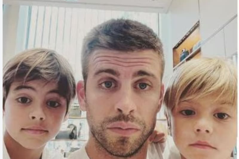 Gerard Piqué salió a pasear con sus hijos un día antes de que ellos se mudarán. - Créditos: Instagram