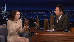 El fanatismo de Maude Apatow por Harry Styles que la llevó a entrar en shock cuando lo vio en persona en "SNL"