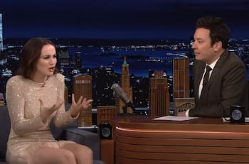 El fanatismo de Maude Apatow por Harry Styles que la llevó a entrar en shock cuando lo vio en persona en "SNL"