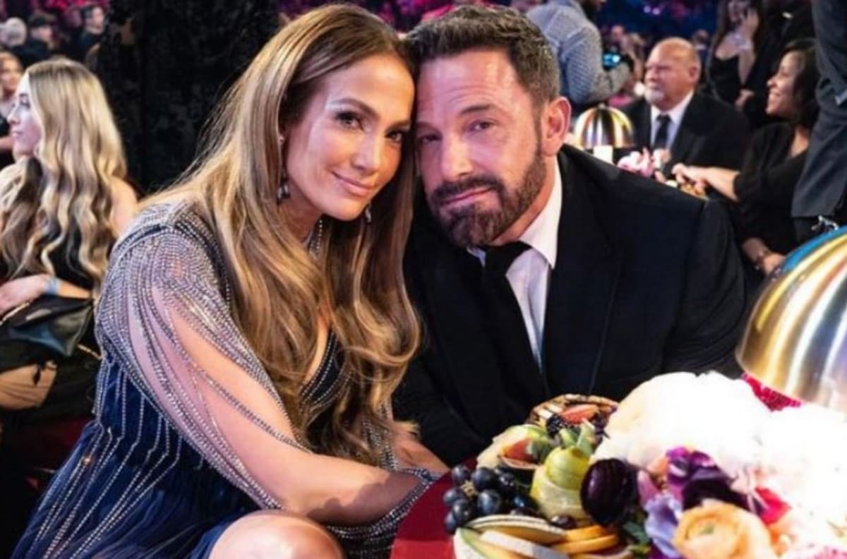 Ben Affleck reacciona a los memes que provocó su actitud en los Grammy 2023