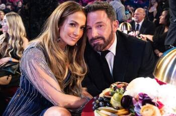 Ben Affleck reacciona a los memes que provocó su actitud en los Grammy 2023