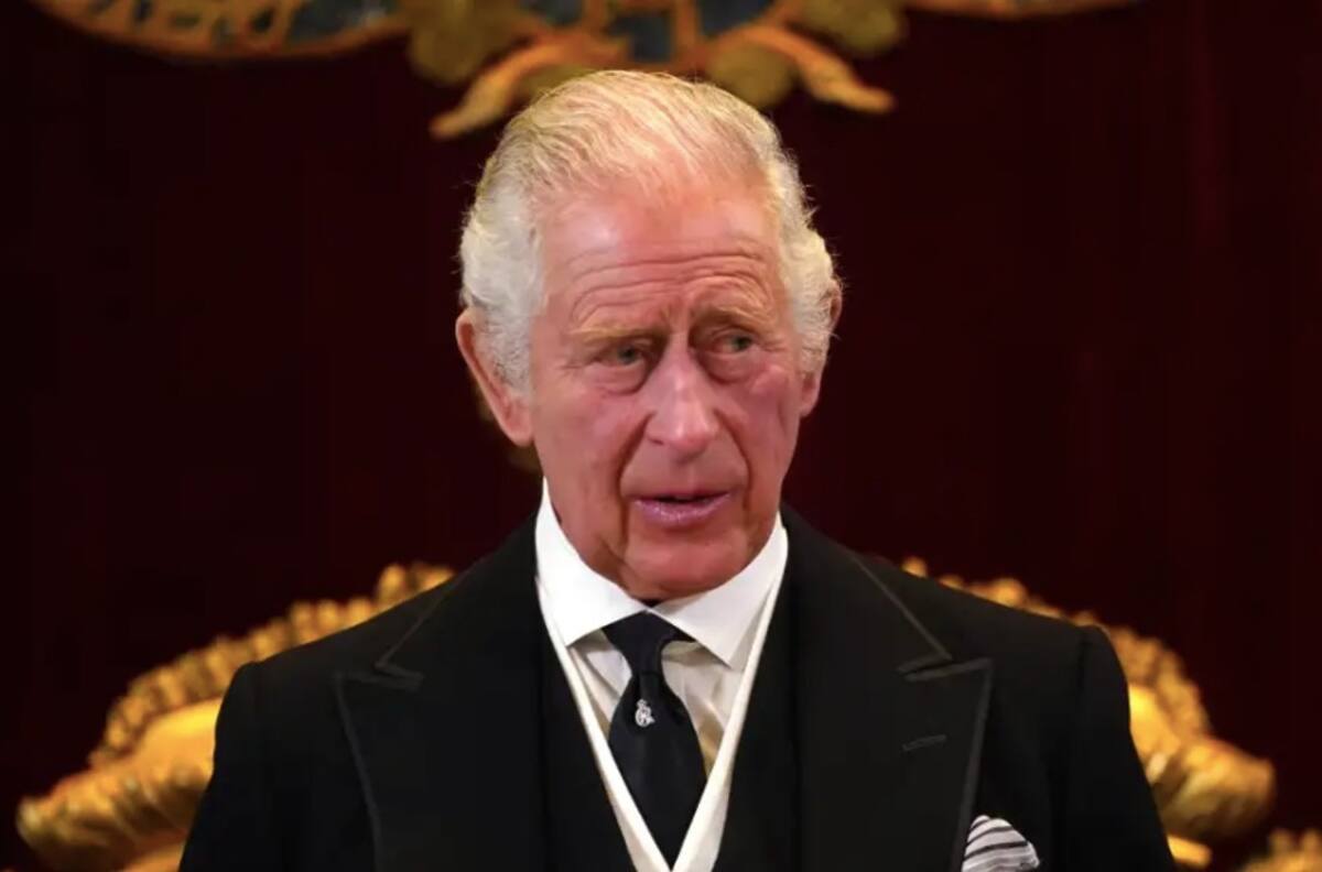 El trauma de la infancia del Rey Carlos III: El abrazo de sus padres que nunca llegó
