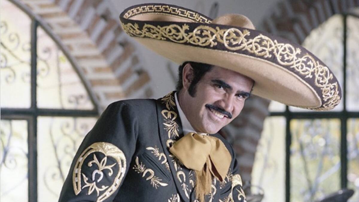 Vicente Fernández, las polémicas que marcaron su carrera