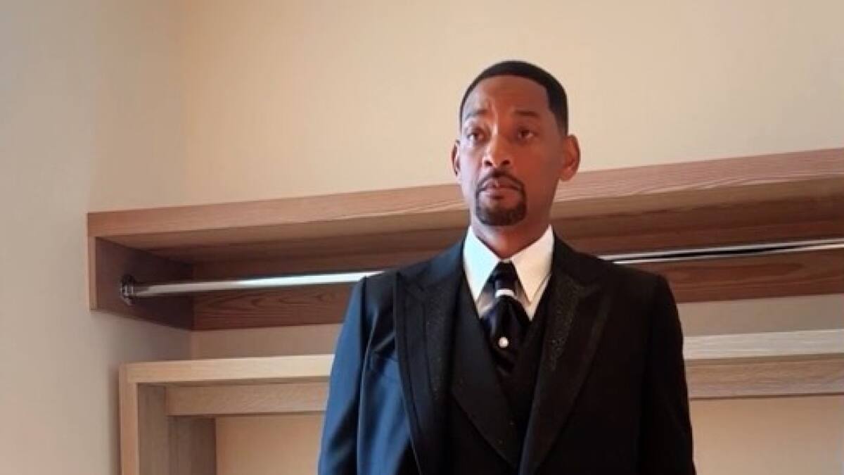 "La violencia nunca es la respuesta", dice el secretario de educación de EU sobre la conducta de Will Smith