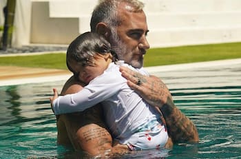 Gianluca Vacchi comparte tierno momento con su hija Blu Jerusalema