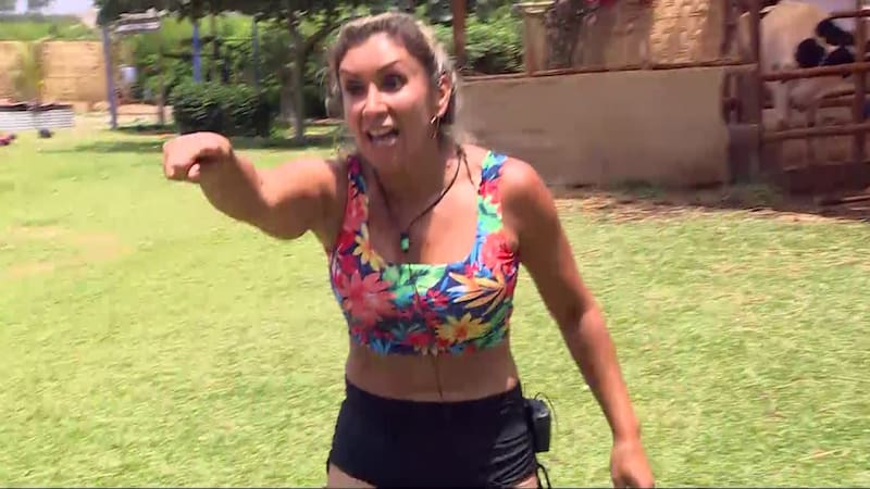 Angélica Sepúlveda desató toda su furia después de recibir un pala llena de heces por parte de Fran Undurraga.