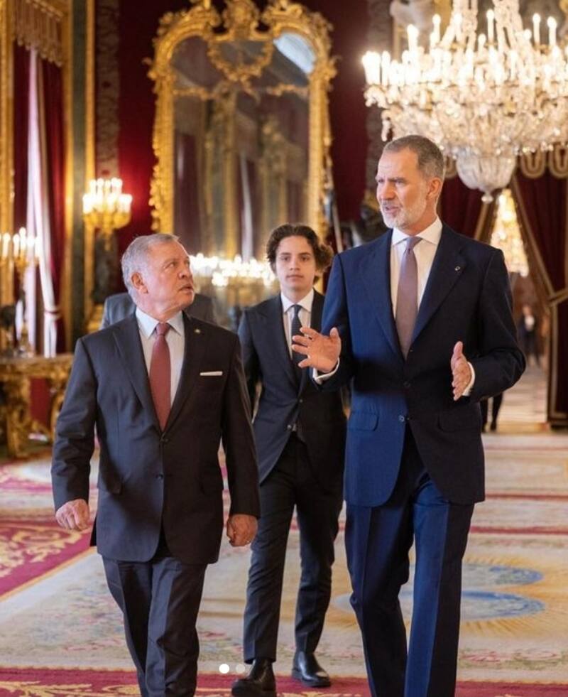 El hijo menor de la reina Rania y el rey Abdalá hace su debut real en el extranjero.