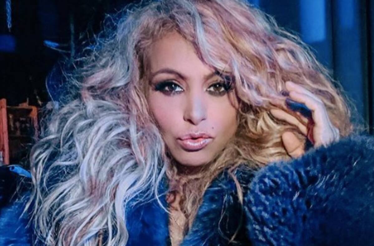 Paulina Rubio revela que mantiene a los padres de sus hijos