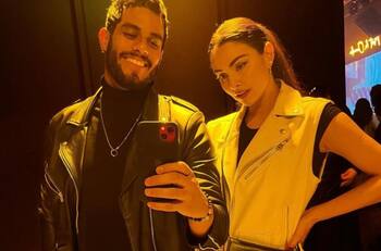 Claudia Martín, ex del esposo de Maite Perroni, se deja ver muy contenta en la playa