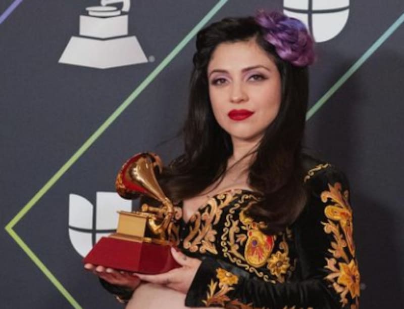Mon Laferte muestra su bebé por primera vez en redes sociales - Créditos: Instagram