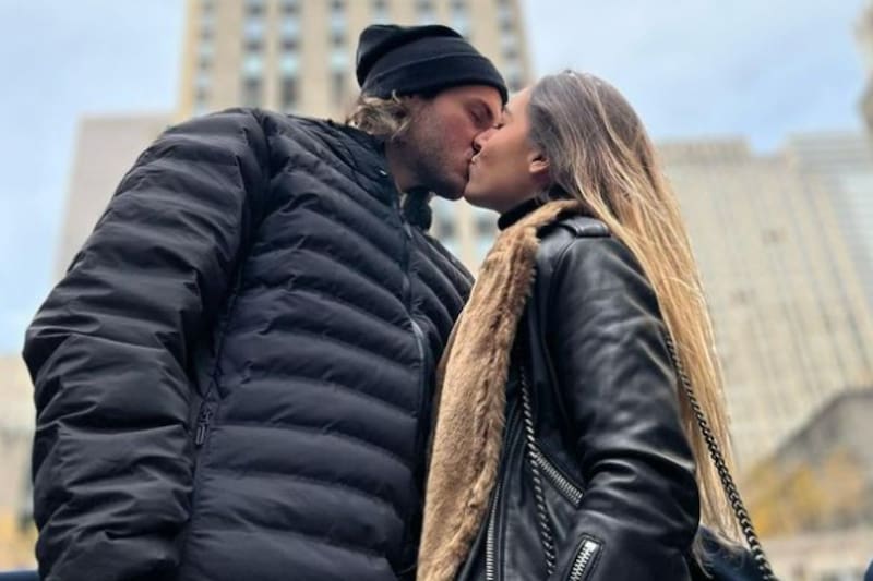 Santiago Giménez y Fernanda Serrano - Créditos: Instagram: ferserranoc