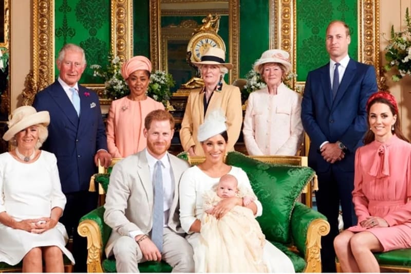 Rey Carlos III Siguiendo los pasos de la reina Isabel II podría dejar fuera de su testamento a su hijo, el príncipe Harry - Créditos: Instagram