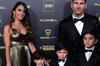 Así fue el romántico gesto que Messi tuvo con Antonela Roccuzzo durante el Balón de Oro