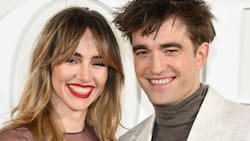 Robert Pattinson y Suki Watherhouse hacen su debut oficial como pareja tras cuatro años de relación