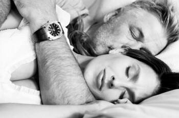 VIDEO: Hilaria Baldwin es criticada por supuestamente "fingir acento español"