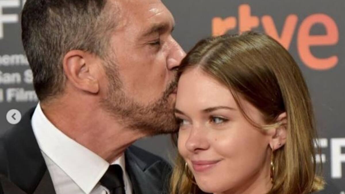 La hija de Antonio Banderas deslumbra con su belleza en el Festival de San Sebastián