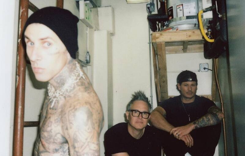 Travis Barker El baterista se lesionó su dedo anular. - Créditos: Instagram