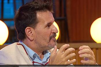 Vasco Moulian sorprende con potente confesión: “Me han gustado dos hombres”