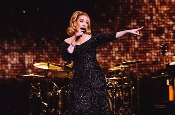 Adele confiesa que una de sus vértebras se ha desgastado y así ha cantado en Las Vegas