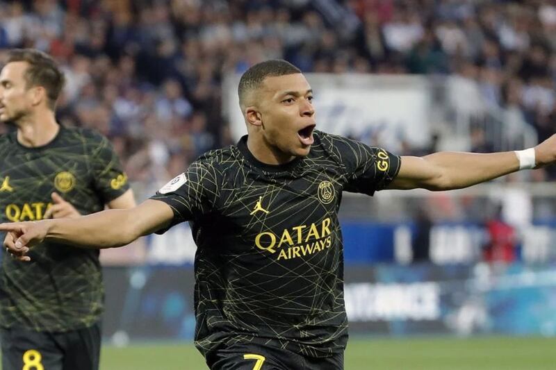 El Real Madrid ya prepara una millonaria oferta por Kylian Mbappé.