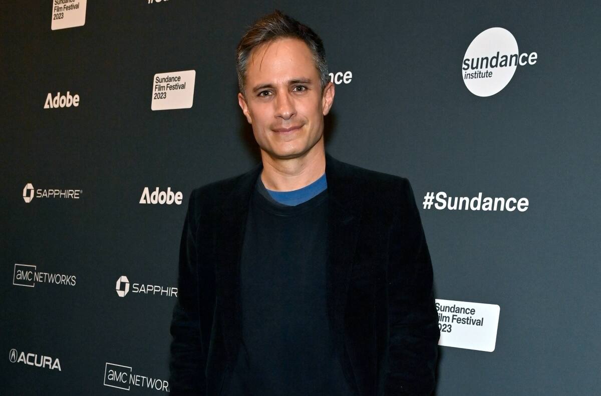 Gael García Bernal presentó "Cassandro", biopic donde interpreta al luchador exótico mexicano