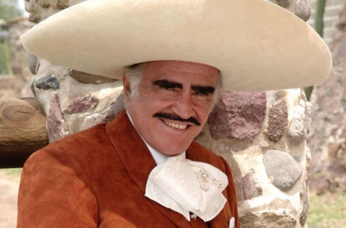 Vicente Fernández estará celebrando la Navidad con su familia, continúa en mejoría