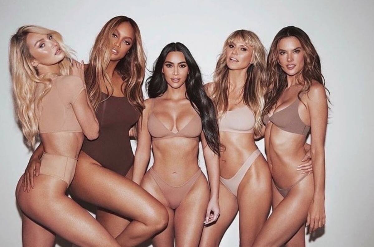 Kim Kardashian logra el reencuentro más icónico de supermodelos en la nueva campaña de SKIMS