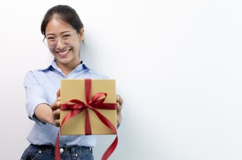 ¡Muy tacaños! Estos son los signos zodiacales que peores regalos dan para San Valentín